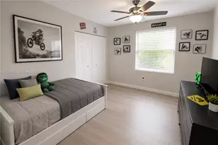 5840 SW 102nd Ave, Cooper City, FL 33328 - Photo 9