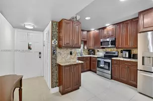 8941 S Hollybrook Blvd, Pembroke Pines, FL 33025 - Photo 1