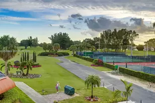 8941 S Hollybrook Blvd, Pembroke Pines, FL 33025 - Photo 21