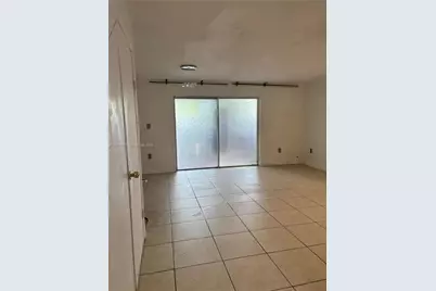 8172 NW 10th St #5, Miami, FL 33126 - Photo 5