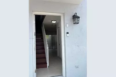 8172 NW 10th St #5, Miami, FL 33126 - Photo 3