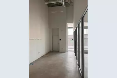 26 NE 25th St, Miami, FL 33137 - Photo 15
