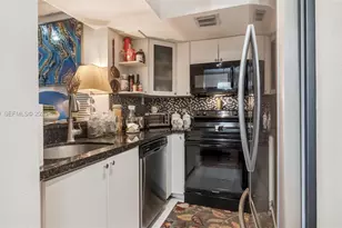 2071 Champions Way, North Lauderdale, FL 33068 - Photo 9