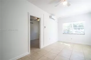 1980 NE 38th St, Oakland Park, FL 33308 - Photo 7