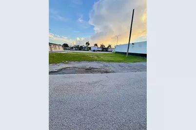 54 NW 8th St, Homestead, FL 33030 - Photo 7