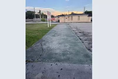 54 NW 8th St, Homestead, FL 33030 - Photo 9