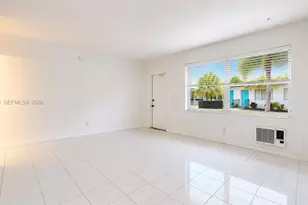 2499 SW 27th St, Miami, FL 33133 - Photo 7