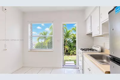 2499 SW 27th St #3, Miami, FL 33133 - Photo 5