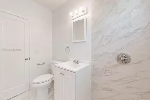 2499 SW 27th St, Miami, FL 33133 - Photo 15