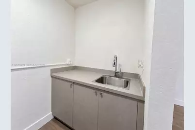 143 SW 9th St #407, Miami, FL 33130 - Photo 9