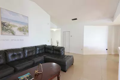 9620 SW 9th Ct, Pembroke Pines, FL 33025 - Photo 9