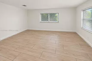 7610 SW 10th St, North Lauderdale, FL 33068 - Photo 9