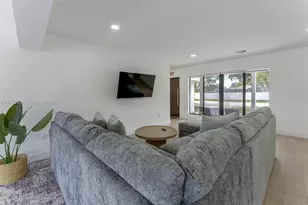 317 N 31st Ave, Hollywood, FL 33021 - Photo 9