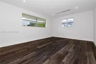 6910 Bay Dr, Miami Beach, FL 33141 - Photo 7
