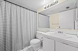 1014 Green Pine Blvd, West Palm Beach, FL 33409 - Photo 5