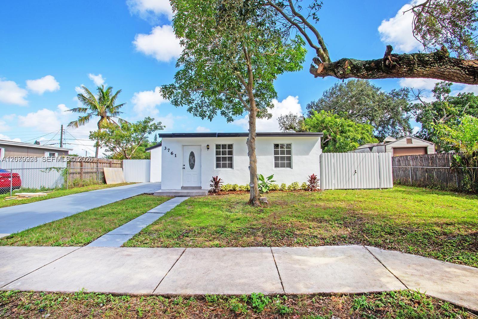 3761 SW 45th Avr #0 - 3761 SW 45th Avr #0, West Park, FL 33023 Luxury Property | Jose Angel Pina
