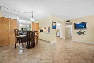 1014 Green Pine Blvd, West Palm Beach, FL 33409 - Photo 9