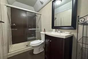 7010 NW 186th St, Hialeah, FL 33015 - Photo 9
