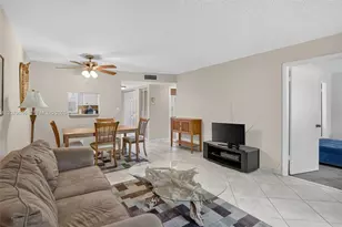 9261 Sunrise Lakes Blvd, Sunrise, FL 33322 - Photo 11