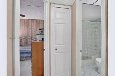 9261 Sunrise Lakes Blvd #203, Sunrise, FL 33322 - Photo 27