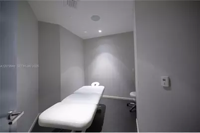 1300 Brickell Bay Dr #710, Miami, FL 33131 - Photo 57