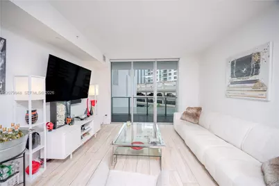 1300 Brickell Bay Dr #710, Miami, FL 33131 - Photo 3