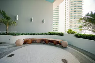 1300 Brickell Bay Dr, Miami, FL 33131 - Photo 33