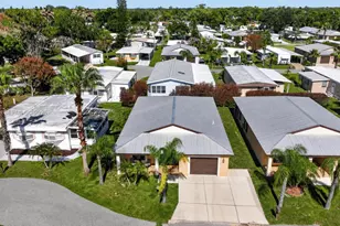 12 Barcelona Ln, Port Saint Lucie, FL 34952 - Photo 3
