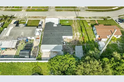 15770 NW 18th Pl, Miami Gardens, FL 33054 - Photo 35