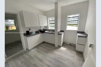 27 NE 60th Ter, Miami, FL 33137 - Photo 11