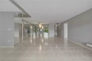 900 St Charles Pl, Pembroke Pines, FL 33026 - Photo 5