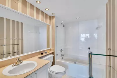 90 Alton Rd #1809, Miami Beach, FL 33139 - Photo 11