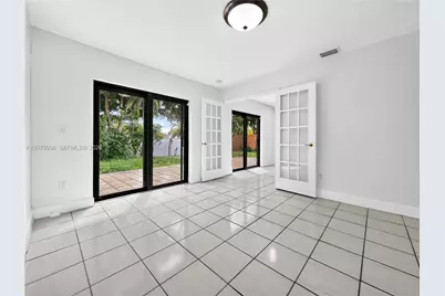 10615 SW 147th Ct, Miami, FL 33196 - Photo 15