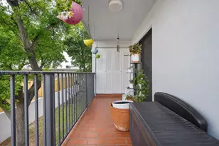 5825 W 25th Ct, Hialeah, FL 33016 - Photo 31