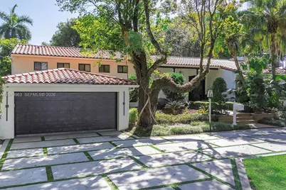 652 NE 105th St, Miami Shores, FL 33138 - Photo 7