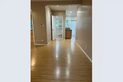 225 SE 16th Ave #5, Fort Lauderdale, FL 33301 - Photo 5