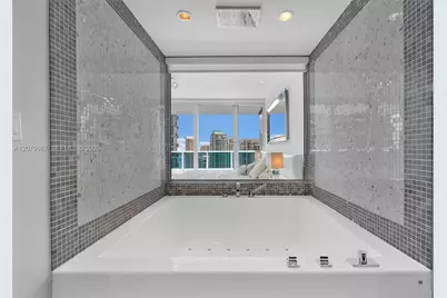 200 Biscayne Boulevard Way #3703, Miami, FL 33131 - Photo 19
