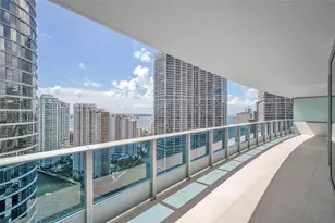 200 Biscayne Blvd Way, Miami, FL 33131 - Photo 3