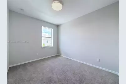 1040 Eucalyptus Dr #2, Hollywood, FL 33021 - Photo 29