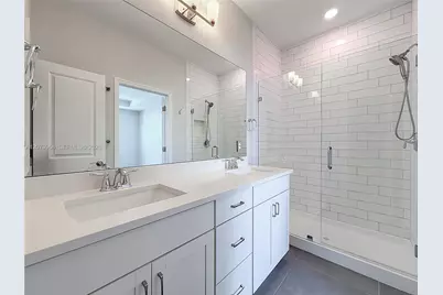 1040 Eucalyptus Dr #2, Hollywood, FL 33021 - Photo 23