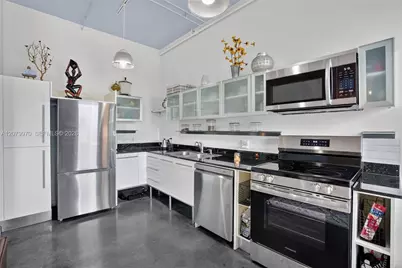 10 SW South River Dr #1105, Miami, FL 33130 - Photo 5