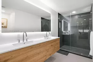 220 NE 105th St, Miami Shores, FL 33138 - Photo 15