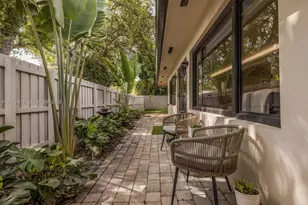 220 NE 105th St, Miami Shores, FL 33138 - Photo 21