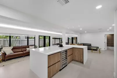 220 NE 105th St, Miami Shores, FL 33138 - Photo 23