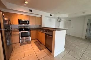 7920 N Nob Hill Rd, Tamarac, FL 33321 - Photo 3