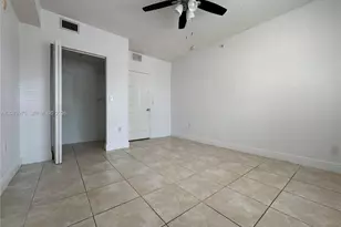 7920 N Nob Hill Rd, Tamarac, FL 33321 - Photo 9