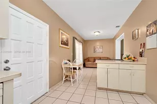 4051 NW 5th St, Miami, FL 33126 - Photo 15