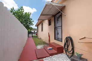 4051 NW 5th St, Miami, FL 33126 - Photo 31