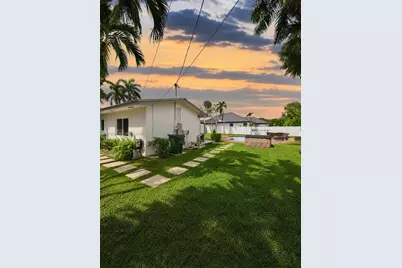 2421 NE 13th St, Fort Lauderdale, FL 33304 - Photo 9