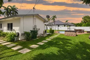 2421 NE 13th St, Fort Lauderdale, FL 33304 - Photo 9